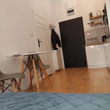 Apartment Klonowicza 18 *